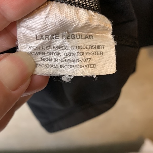 POLARTEC lightweight cold weather base layer shirt size large - Picture 3 of 4